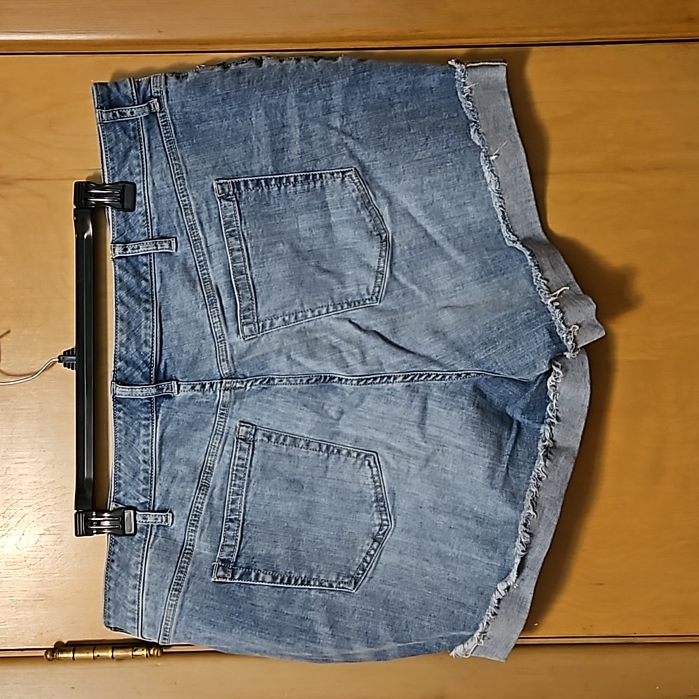 Torrid Jean Shorts 24 (Pride) - Picture 5 of 7